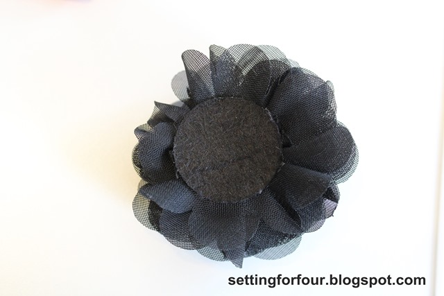 [Easy%2520Handmade%2520Flower%2520Clips%2520%2520for%2520Flip%2520Flops%2520%2526%2520Sandals%2520from%2520Setting%2520for%2520Four%2520%2523handmade%2520%2523easy%2520%2523clip%2520%2523shoe%2520%25282%2529%255B3%255D.jpg]