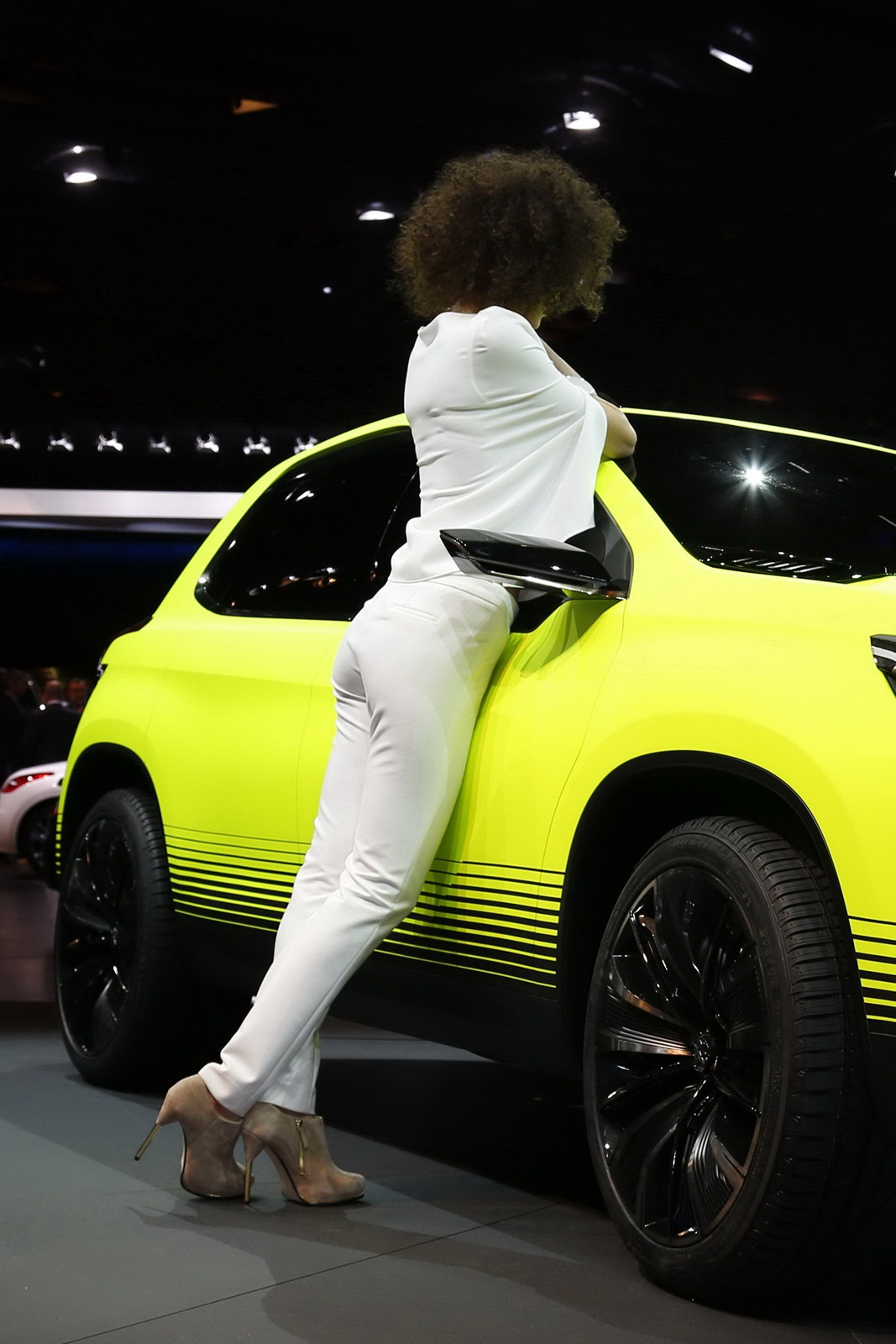 [2012%253DParis-Auto-Show-F-32%255B7%255D.jpg]