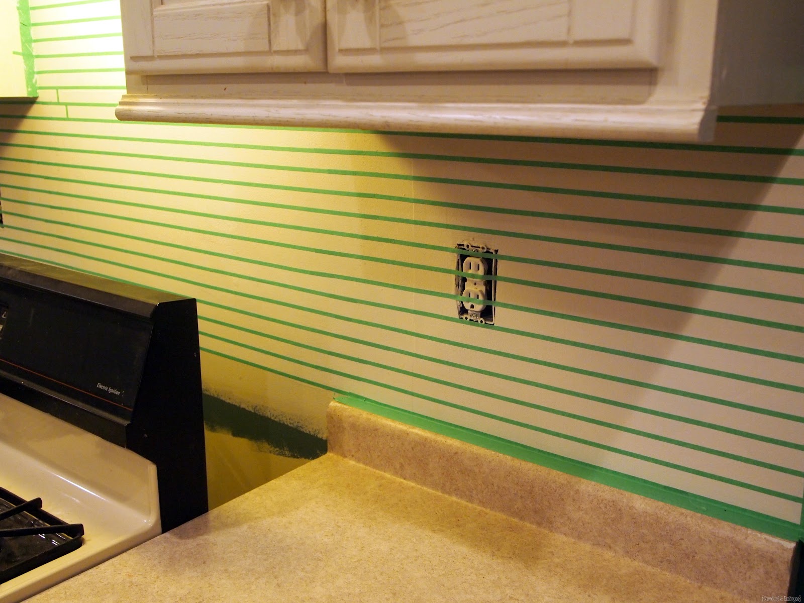 [Taping-off-your-backsplash-to-PAINT-%255B5%255D.jpg]