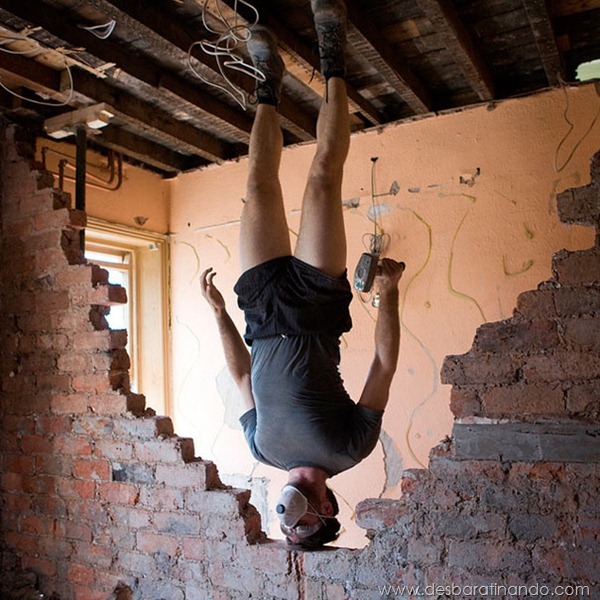 upside-down-self-portraits-stephen-caulton-morris-desbaratinando (11)