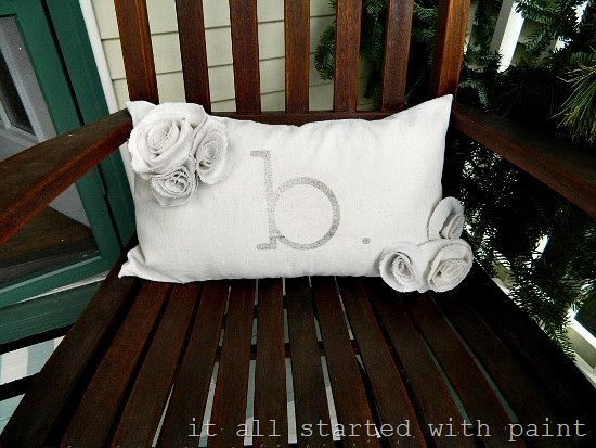 [b-pillow-how-to-final-2-550x4139.jpg]