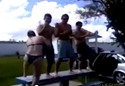 fail bailando en la mesa