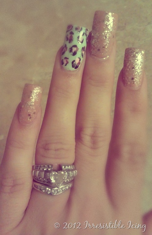 [glitteranimalnails%255B10%255D.jpg]