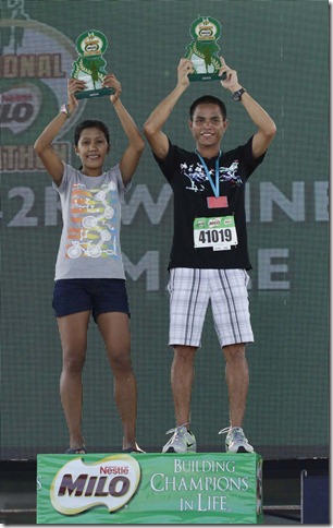 Elite Runners Eric Paniwue and Luisa Raterta blew the competion away at the 42K division race of the 37th National MILO Marathon Manila Qualifying Leg Elite Runners Eric Paniwue and Luisa Raterta blew the competion away at the 42K division race of the 37th National MILO Marathon Manila Qualifying Leg