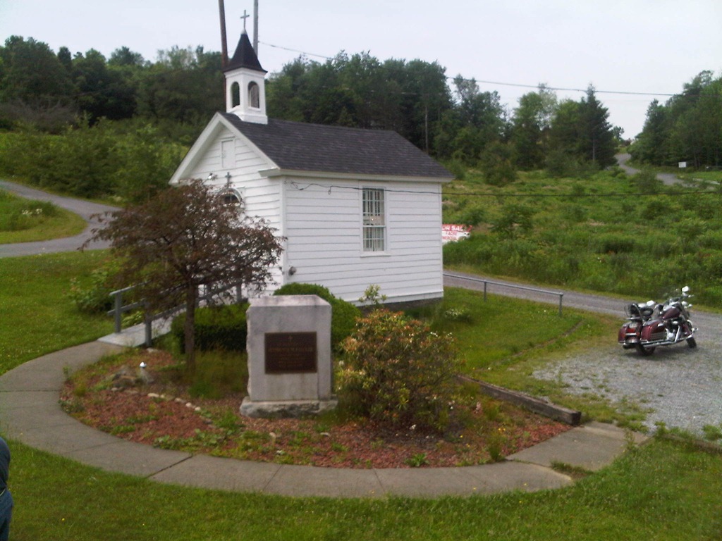[Decker%2527s%2520Chapel%255B2%255D.jpg]