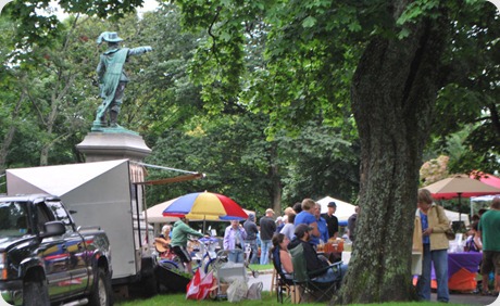 queen square market august 003