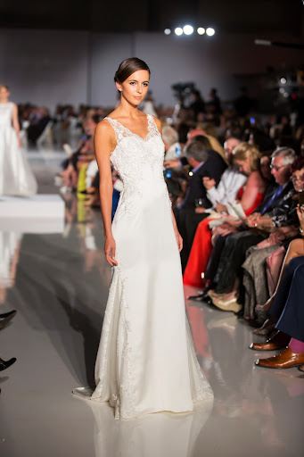 While fuller silhouettes were all the rage, Enzoani provided ample options for those looking to channel the Jazz Age in a modern way, like this slinky lace silhouette. While fuller silhouettes were all the rage, Enzoani provided ample options for those looking to channel the Jazz Age in a modern way, like this slinky lace silhouette.