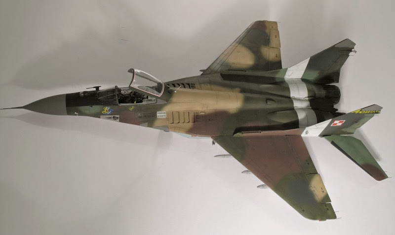MiG_19_skorygowany.jpg