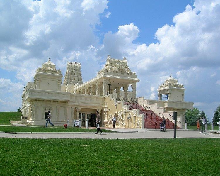 Wonderful Hindu Temples abroad: Lord Venkateshwara Temple(Birmingham United Kingdom), Malibu Hindu Temple(Malibu California US), Shiva-Vishnu Temple(Livermore California US) and many more