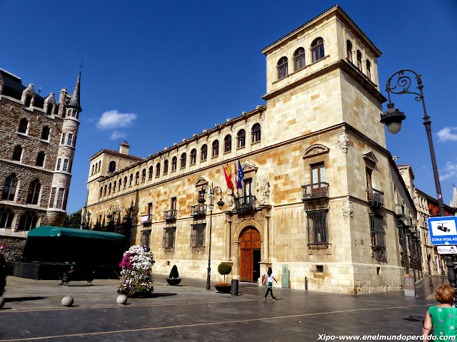 palacio-de-los-guzmanes-leon.JPG