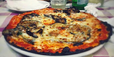 Pizza bruciacchiata Pizza bruciacchiata
