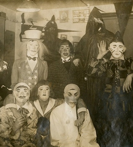 [creepy-black-white-photos-29%255B2%255D.jpg]