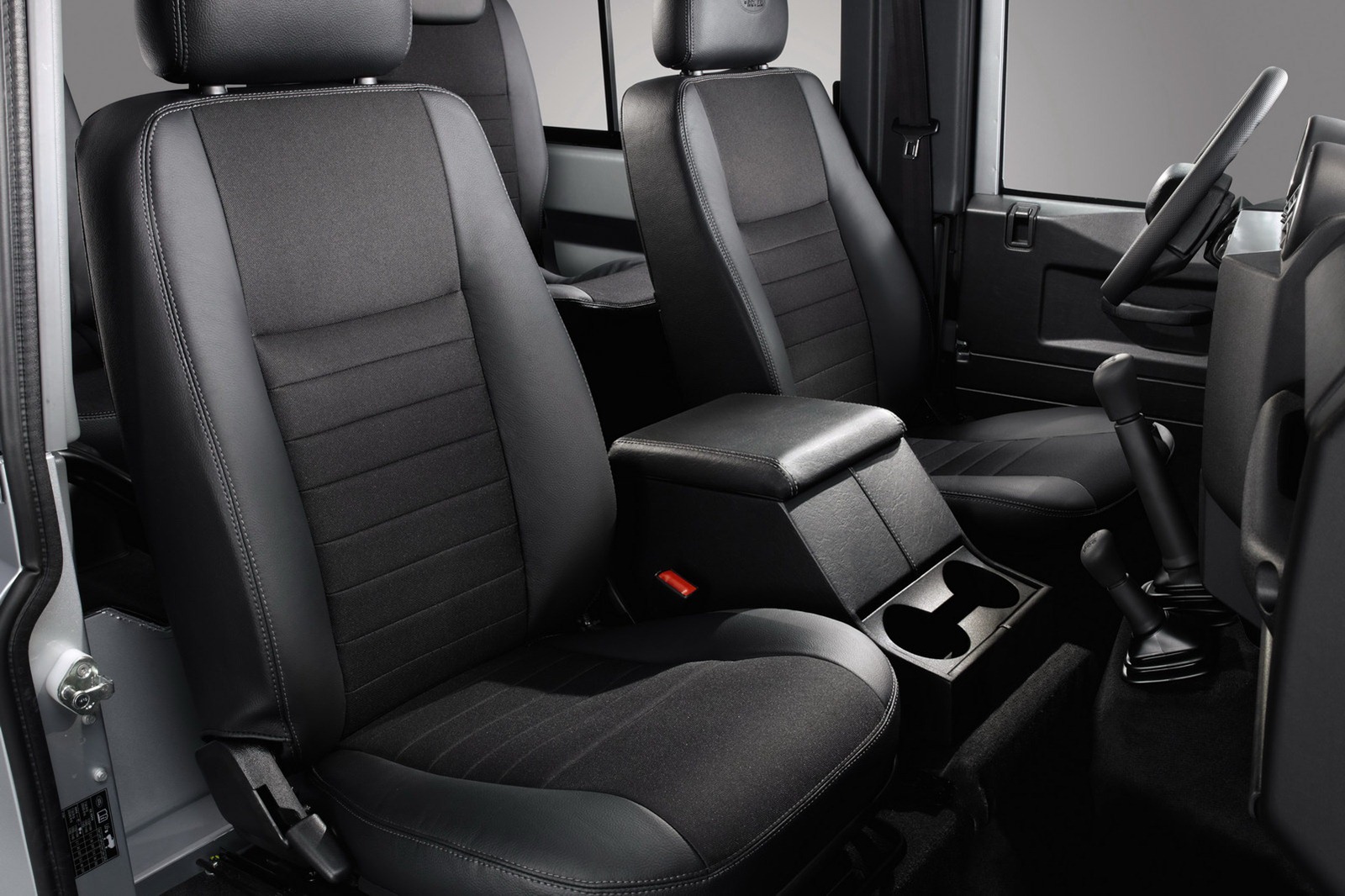 [LR-Defender-XTech-14%255B2%255D.jpg]
