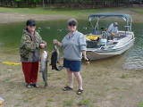 [th_LadiesShowTwoCatfish%255B2%255D.jpg]