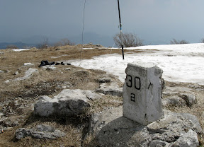 Na drugi strani meje pa IV3/S53X/p.