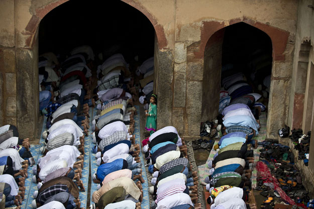 مظاهر عيد الفطر المبارك لعام 2013  فى العالم 