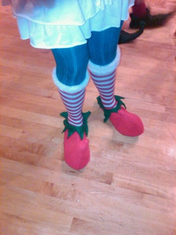 [homemade%2520elf%2520shoes%255B2%255D.jpg]