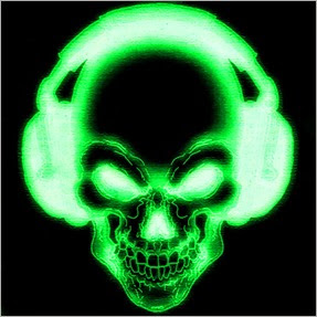 Green_Skull_With_Headphones_by_finnegane