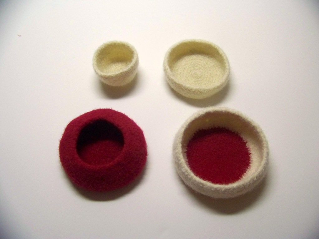 [red%2520felted%2520bowls%255B5%255D.jpg]