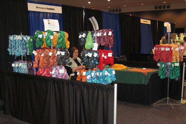 [20111203ARFiberArtsEx132.jpg]