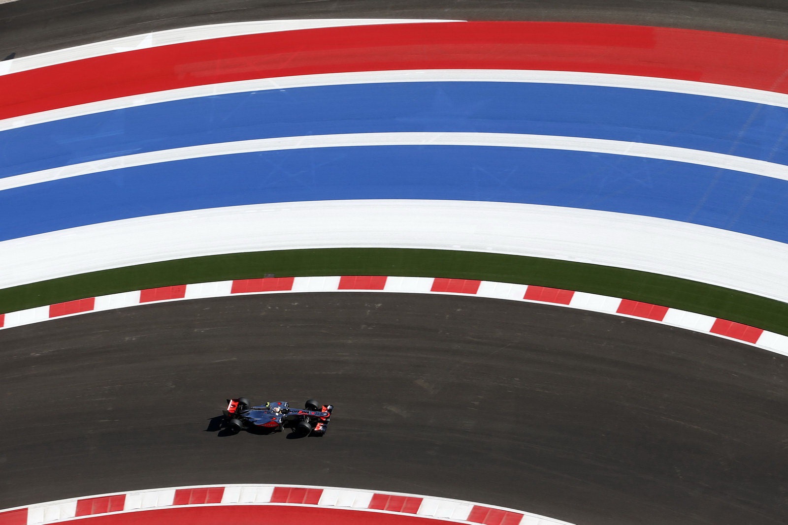 [F1-USA-McLaren-Hamilton-3%255B2%255D.jpg]