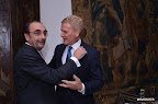 Francisco de Narvaez tuvo unos minutos de conversación con Embajador Pomi.