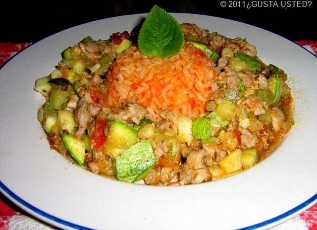 Calabacitas con elote y carne de cerdo EMPLATADO 2