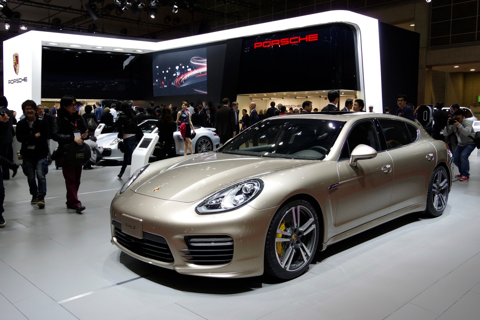 [Porsche-M4%255B2%255D.jpg]