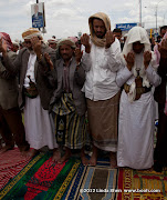 Friday prayer on 60 Meter Rd, Sana'a, Yemen جمعة الوفاء لأبين  في شارع الستين بصنعاء