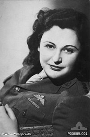 200px-nancy_wake_1945