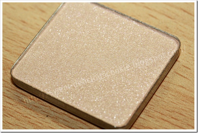 Eye Shadow AMC Shine 46