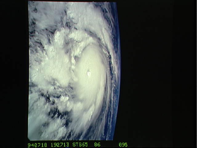 [earth-cyclone-space%255B3%255D.jpg]