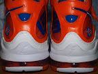 Yet Another Hardwood Classic / New York Knicks Nike LeBron VII nike air max lebron 7 pe hardwood orange 3 02 Yet Another Hardwood Classic / New York Knicks Nike LeBron VII