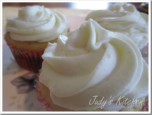 lemon cream cupcakes