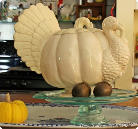 Thanksgiving-Bargain Decorating with Laurie