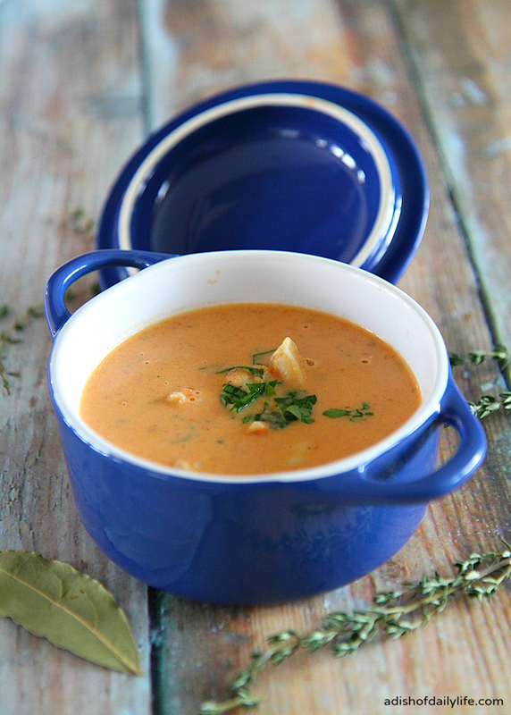 Tomatoes-and-cream-cheese-add-a-rich-creaminess-to-this-delicious-seafood-bisque