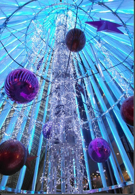Xmas lights at Eaton Centre (9) Xmas lights at Eaton Centre (9)