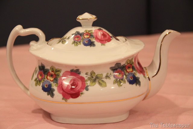 [corner-cabinet-0736.jpg]