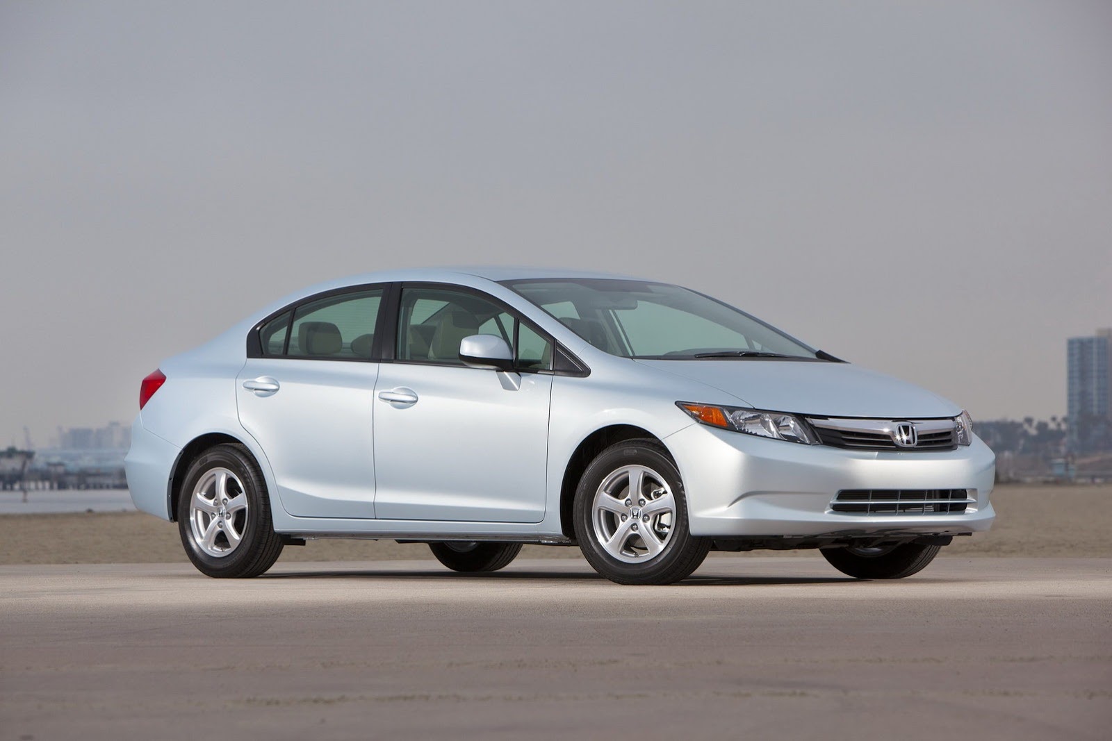[2012-Honda-Civic-NGV-4%255B2%255D.jpg]