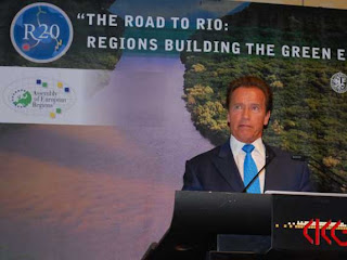 Arnold Schwarzenegger à Oran, pour parrainer une opération de protection de l’environnement