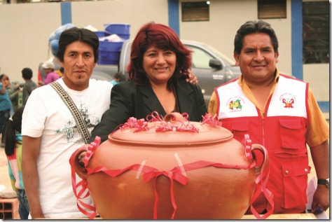 rosa con las ollas de barro