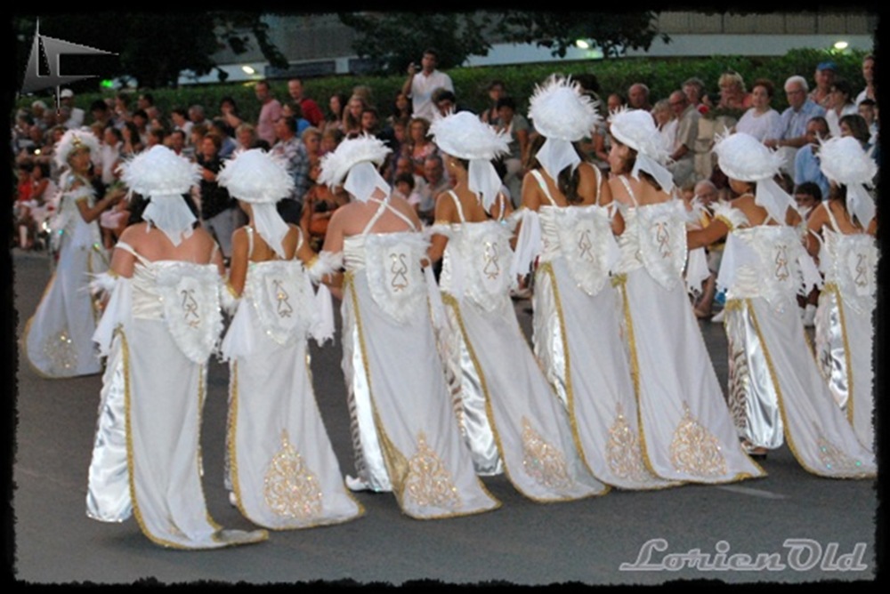 [Pe%25C3%25B1iscola_Moros%2526Cristianos%2520%252846%2529%255B3%255D.jpg]