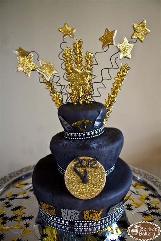 [Berties_New-Years-Eve-Cake4.jpg]