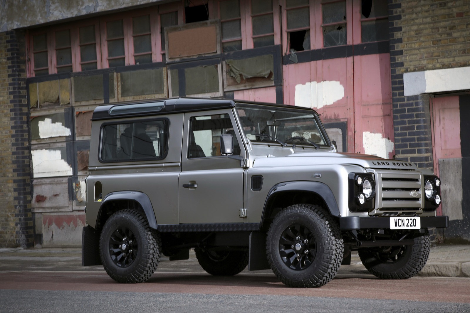 [LR-Defender-XTech-6%255B2%255D.jpg]