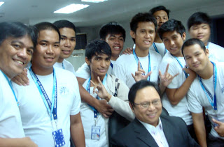 March 17: Students pose with Broadcaster Arnold Clavio