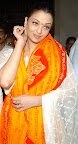 Aishavaiya Roy At SiddhiVinayak Tempal