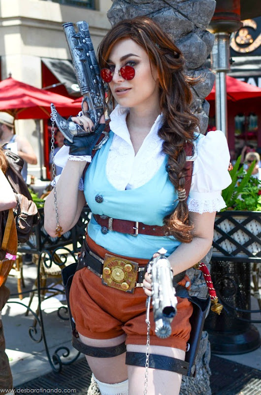 lara-croft-steampunk-cosplay-desbaratinando (6) lara-croft-steampunk-cosplay-desbaratinando (6)