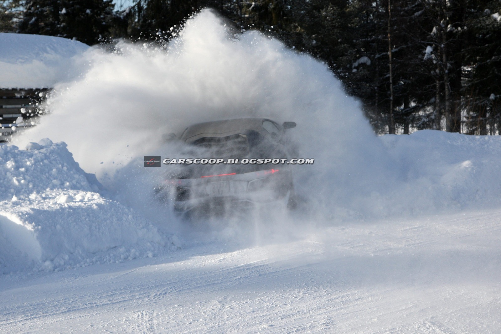 [Lamborghini-Aventador-LP700-4-Crash-12%255B3%255D.jpg]
