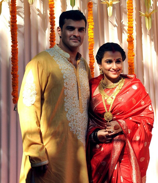 [Vidya-Balan-Siddharth-Roy-Kapur-Marriage-Pics%255B7%255D.jpg]