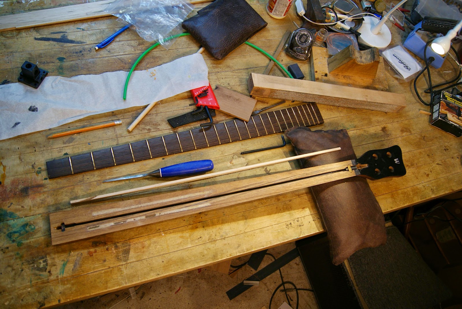 GTRDOC 2006 Warwick Bass With Broken Truss Rod